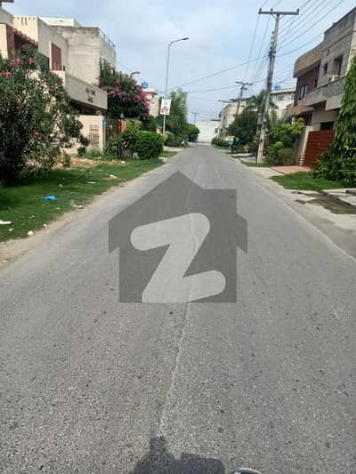 1 Kanal Plot For Sale Block F