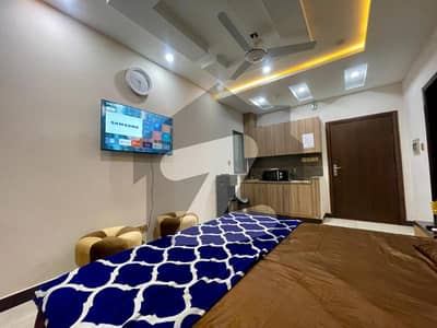 400 Square Feet Flat For rent Is Available In Bahria Town Phase 8