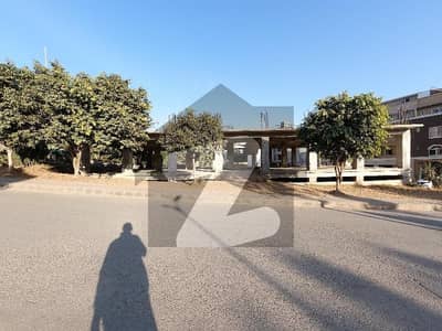 Plaza For Sale In Bahria Town Phase 7 Spring North