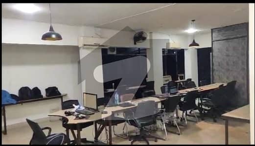 Pair Office Near 4 Minar