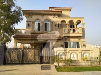 5 MARLA BRAND NEW HOUSE FACEING 70FT ROAD DOUBLE UNIT HOUSE