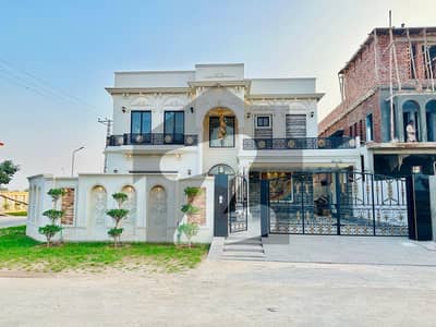 ڈی ایچ اے فیز 1 ڈی ایچ اے ڈیفینس,ملتان میں 5 کمروں کا 1 کنال مکان 4.5 کروڑ میں برائے فروخت۔ ڈی ایچ اے فیز 1 ڈی ایچ اے ڈیفینس,ملتان میں 5 کمروں کا 1 کنال مکان 4.5 کروڑ میں برائے فروخت۔