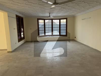 حیات آباد فیز 2 - ایچ4 حیات آباد فیز 2,حیات آباد,پشاور میں 7 کمروں کا 1 کنال مکان 6.7 کروڑ میں برائے فروخت۔ حیات آباد فیز 2 - ایچ4 حیات آباد فیز 2,حیات آباد,پشاور میں 7 کمروں کا 1 کنال مکان 6.7 کروڑ میں برائے فروخت۔
