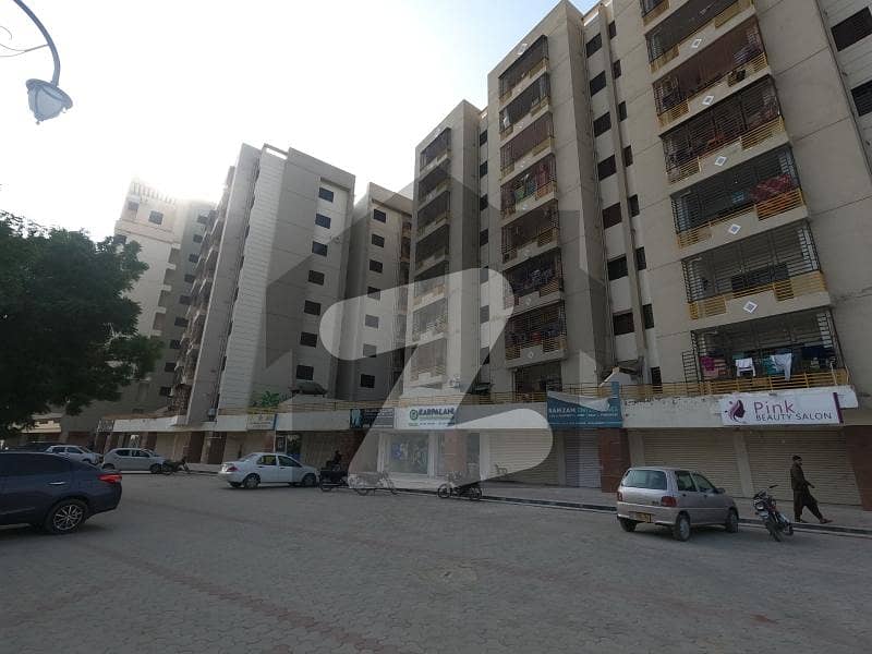 سفاری اینکلیو آپارٹمنٹس یونیورسٹی روڈ,کراچی میں 2 کمروں کا 5 مرلہ فلیٹ 1.1 کروڑ میں برائے فروخت۔ سفاری اینکلیو آپارٹمنٹس یونیورسٹی روڈ,کراچی میں 2 کمروں کا 5 مرلہ فلیٹ 1.1 کروڑ میں برائے فروخت۔
