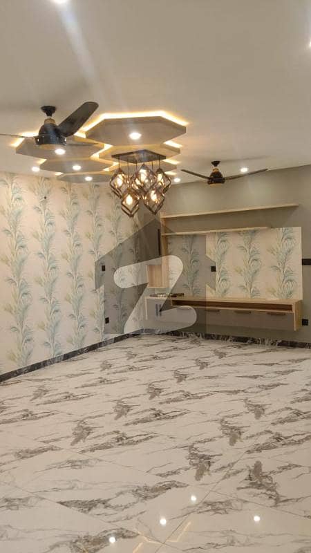10 Marla Triple Storey House Urgent Sale 3.80 Crore 10 Marla Triple Storey House Urgent Sale 3.80 Crore