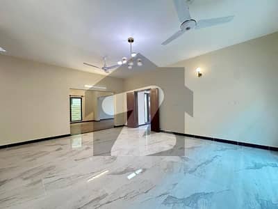 Premium Location Brigadier House for Sale Premium Location Brigadier House for Sale