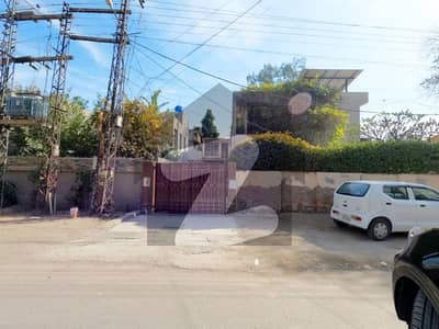 Prime Location Model Town - Block K 1 Kanal House Up For sale