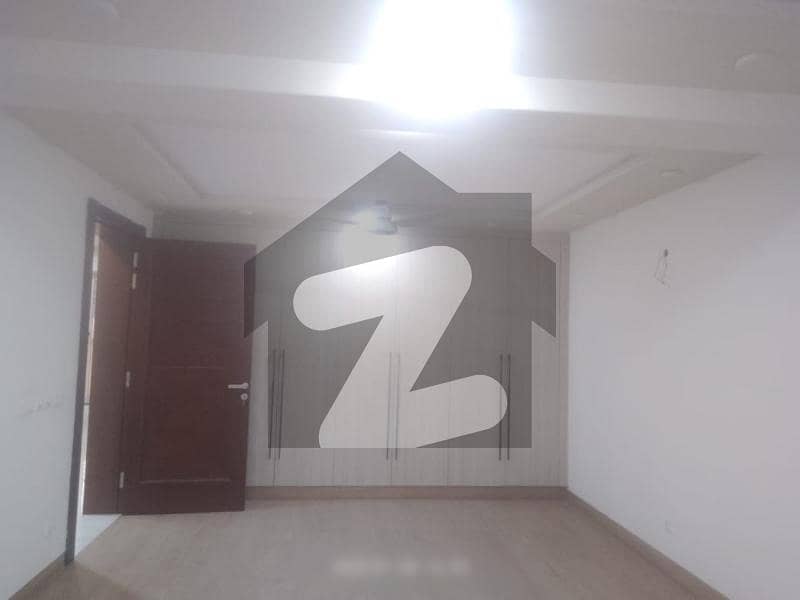 30 Marla House In Central Gulberg 5 For Rent 30 Marla House In Central Gulberg 5 For Rent
