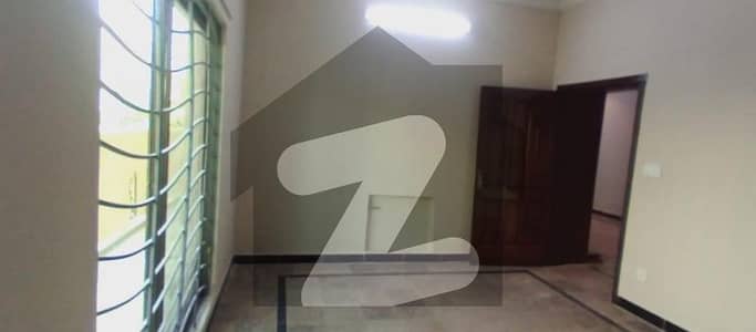 بحریہ ٹاؤن فیز 2 بحریہ ٹاؤن راولپنڈی,راولپنڈی میں 5 کمروں کا 10 مرلہ مکان 3.85 کروڑ میں برائے فروخت۔