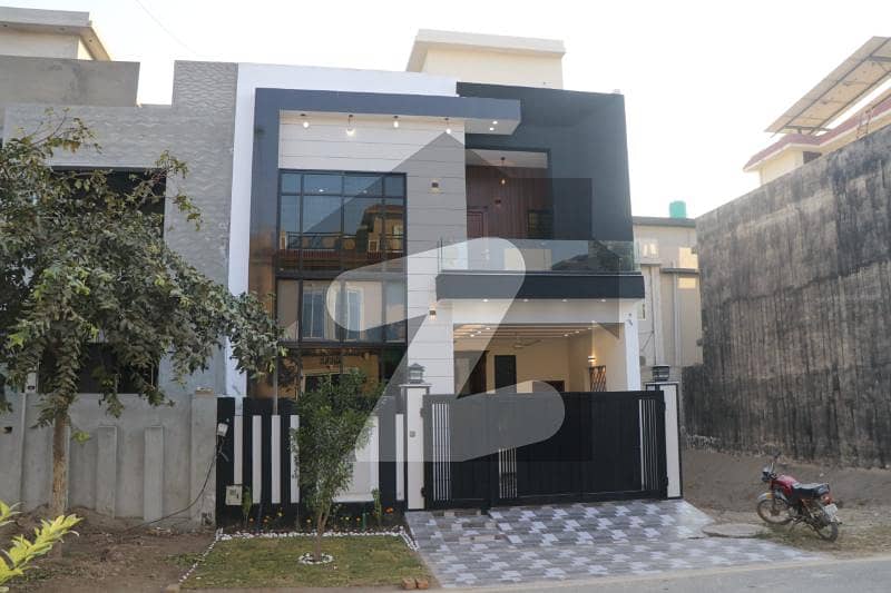 ایڈن ویلیو ہومز ایڈن,لاہور میں 5 کمروں کا 5 مرلہ مکان 1.45 کروڑ میں برائے فروخت۔ ایڈن ویلیو ہومز ایڈن,لاہور میں 5 کمروں کا 5 مرلہ مکان 1.45 کروڑ میں برائے فروخت۔