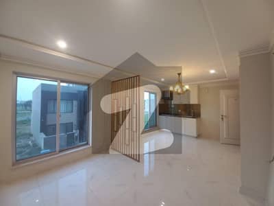LUXURIOUS SMART APARTMENT FOR SALW AT PRIME LOCATION OF BAHRIA TOWN LAHORE