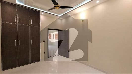 کینال گارڈنز - بلاک اے اے کینال گارڈن,لاہور میں 5 کمروں کا 5 مرلہ مکان 1.55 کروڑ میں برائے فروخت۔