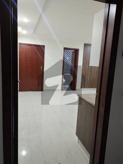 STUDIO APARTMENT AVAILABLE FOR SALE ON REASONABLE PRICE IN GULBERG GREEN ISLAMABAD