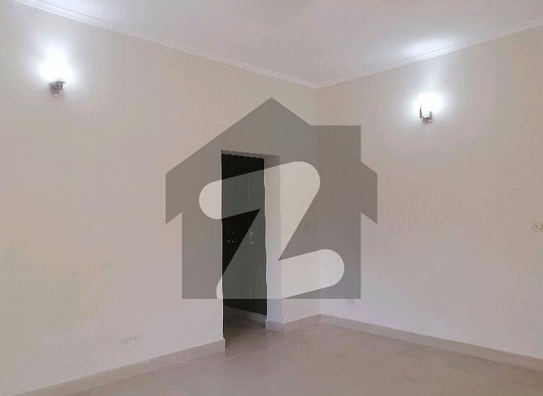 1 Kanal House Available In Askari 11 For sale