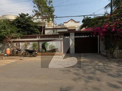 On Excellent Location 500 Square Yards House For rent In DHA Phase 4 Karachi