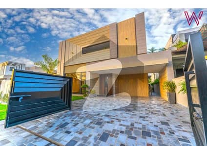 ڈی ایچ اے فیز 5 - بلاک جی فیز 5,ڈیفنس (ڈی ایچ اے),لاہور میں 6 کمروں کا 1 کنال مکان 10.25 کروڑ میں برائے فروخت۔