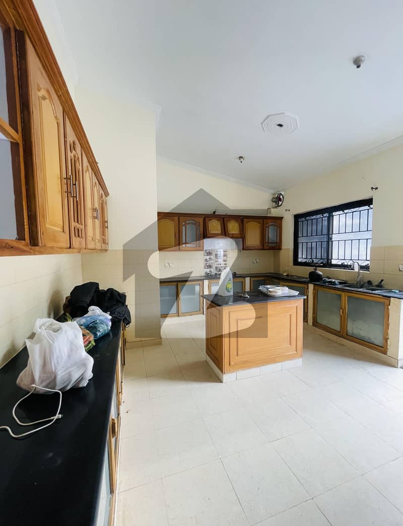 Spacious Upper Portion For Rent In F-10 Spacious Upper Portion For Rent In F-10