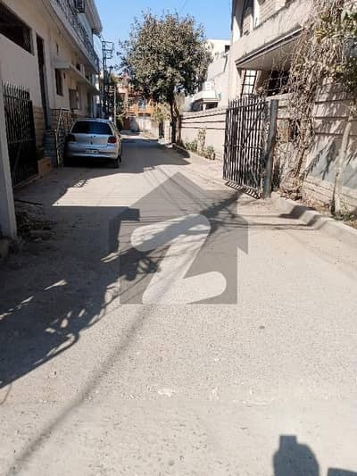 نیو لالہ زار راولپنڈی میں 11 مرلہ رہائشی پلاٹ 2.3 کروڑ میں برائے فروخت۔