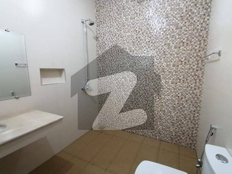 Beautiful 1 Kanal House For Sale
