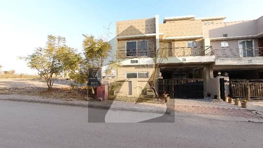 Brand New 8 Marla House With Back Open