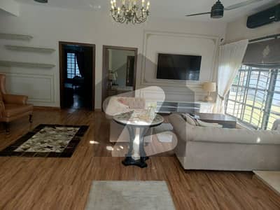 ایف ۔ 7 اسلام آباد میں 4 کمروں کا 1 کنال مکان 17.0 لاکھ میں کرایہ پر دستیاب ہے۔