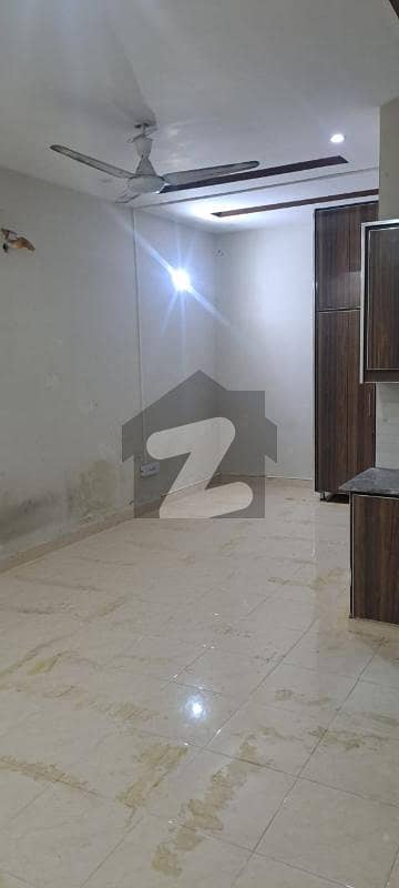 Beautiful Studio Flat Near Ferozepur Road - Perfect Location Beautiful Studio Flat Near Ferozepur Road - Perfect Location