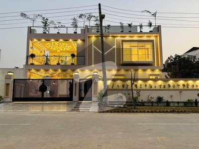 10 Marla Designer House For Rent