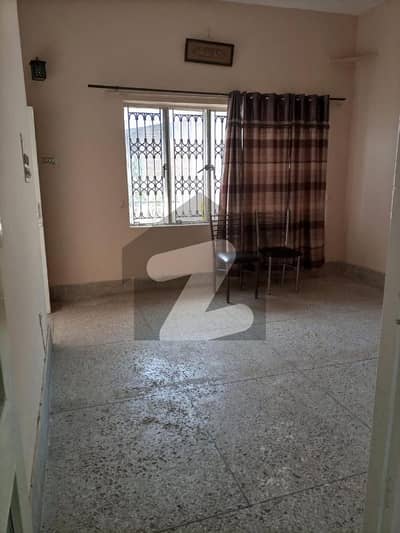 1250 Square Feet Spacious House Is Available In G-7 For Sale