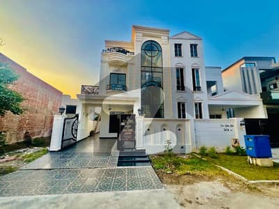 لیک سٹی ۔ سیکٹر ایم ۔ 2اے لیک سٹی,رائیونڈ روڈ,لاہور میں 6 کمروں کا 10 مرلہ مکان 5.25 کروڑ میں برائے فروخت۔ لیک سٹی ۔ سیکٹر ایم ۔ 2اے لیک سٹی,رائیونڈ روڈ,لاہور میں 6 کمروں کا 10 مرلہ مکان 5.25 کروڑ میں برائے فروخت۔
