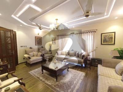 ڈی ایچ اے ڈیفینس فیز 1 ڈی ایچ اے ڈیفینس,اسلام آباد میں 5 کمروں کا 1 کنال مکان 9.4 کروڑ میں برائے فروخت۔