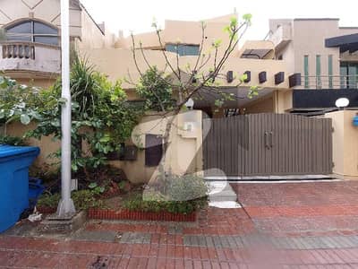 Triple Storey 10 Marla House For Sale In Bahria Town Phase 2 Rawalpindi Triple Storey 10 Marla House For Sale In Bahria Town Phase 2 Rawalpindi