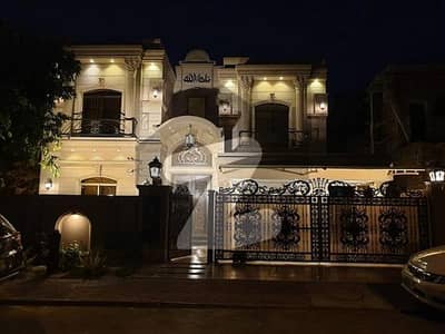 بحریہ ٹاؤن جاسمین بلاک بحریہ ٹاؤن سیکٹر سی,بحریہ ٹاؤن,لاہور میں 3 کمروں کا 1 کنال بالائی پورشن 1.3 لاکھ میں کرایہ پر دستیاب ہے۔