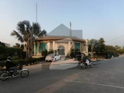 10 Marla Plot Available For Sale