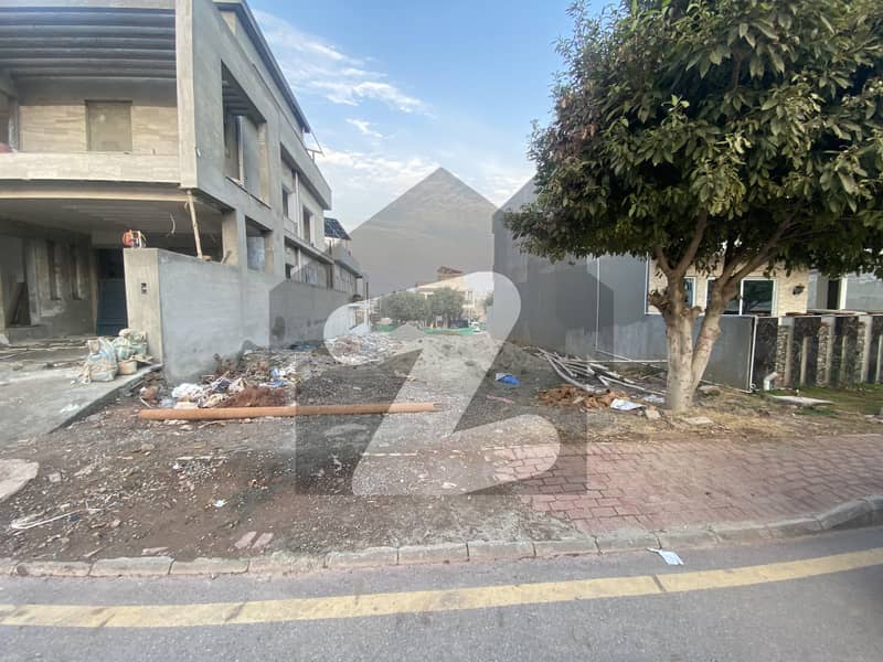 Prime Location Walking Distance From Main Gate Plot Available For Sale Prime Location Walking Distance From Main Gate Plot Available For Sale