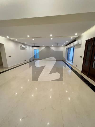 ایف ۔ 7 اسلام آباد میں 5 کمروں کا 2 کنال مکان 11.5 لاکھ میں کرایہ پر دستیاب ہے۔