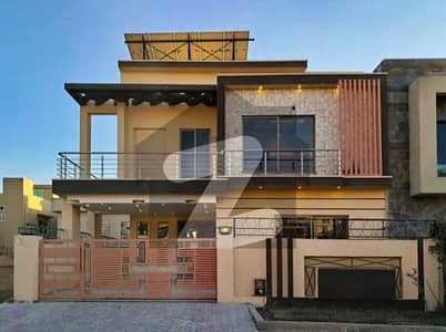 بحریہ ٹاؤن فیز 8 بحریہ ٹاؤن راولپنڈی,راولپنڈی میں 5 کمروں کا 10 مرلہ مکان 3.75 کروڑ میں برائے فروخت۔ بحریہ ٹاؤن فیز 8 بحریہ ٹاؤن راولپنڈی,راولپنڈی میں 5 کمروں کا 10 مرلہ مکان 3.75 کروڑ میں برائے فروخت۔