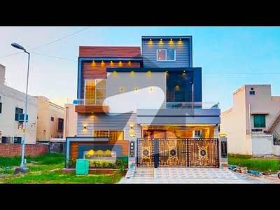 9 Marla House For Sale In D Block Johar Town Lahore