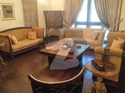 1000 Yards Well Maintained Bungalow Available For Sale