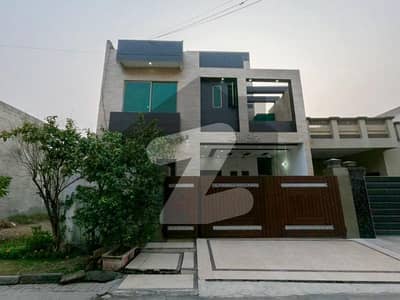 8 Marla Spacious House Available In P & D Housing Society - Block B1 For Sale