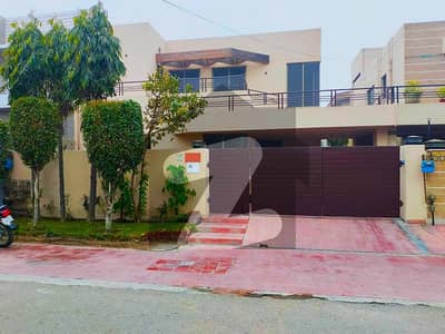 ڈی ایچ اے فیز 4 - بلاک ڈبل ای فیز 4,ڈیفنس (ڈی ایچ اے),لاہور میں 4 کمروں کا 10 مرلہ مکان 4.25 کروڑ میں برائے فروخت۔ ڈی ایچ اے فیز 4 - بلاک ڈبل ای فیز 4,ڈیفنس (ڈی ایچ اے),لاہور میں 4 کمروں کا 10 مرلہ مکان 4.25 کروڑ میں برائے فروخت۔