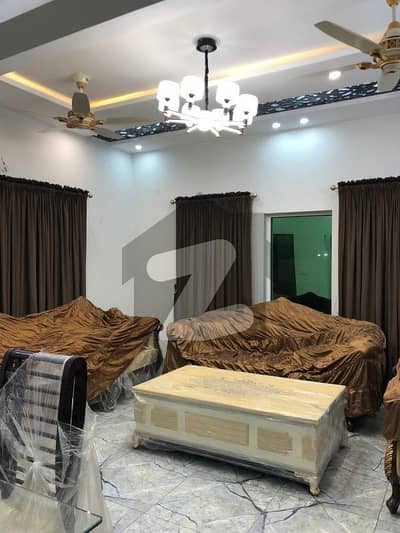 ایڈن آچرڈ فیصل آباد میں 3 کمروں کا 11 مرلہ بالائی پورشن 70.0 ہزار میں کرایہ پر دستیاب ہے۔