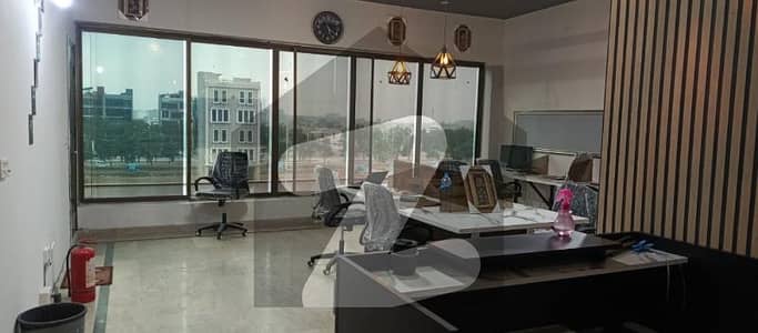 ڈی ایچ اے فیز 8 سابقہ ایئر ایوینیو ڈی ایچ اے فیز 8,ڈی ایچ اے ڈیفینس,لاہور میں 2 کمروں کا 4 مرلہ دفتر 45.0 ہزار میں کرایہ پر دستیاب ہے۔ ڈی ایچ اے فیز 8 سابقہ ایئر ایوینیو ڈی ایچ اے فیز 8,ڈی ایچ اے ڈیفینس,لاہور میں 2 کمروں کا 4 مرلہ دفتر 45.0 ہزار میں کرایہ پر دستیاب ہے۔