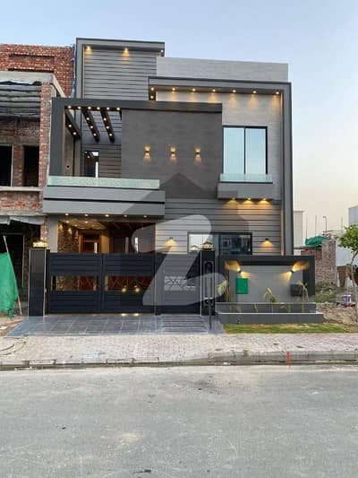 Urgent Sale House Bahria Town Lahore