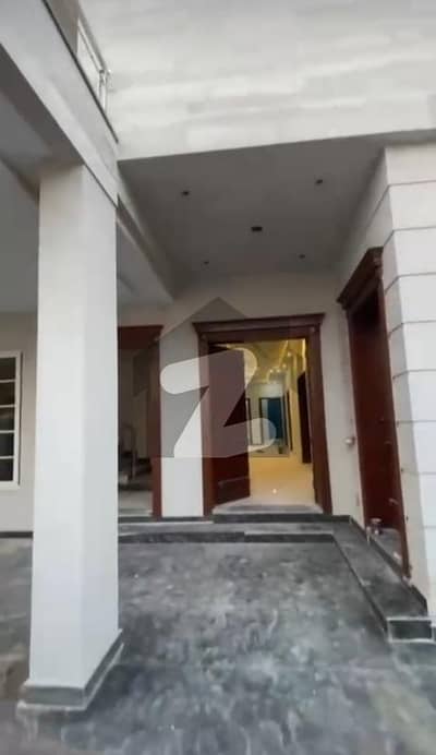 1 Kanal House Available For Rent 1 Kanal House Available For Rent