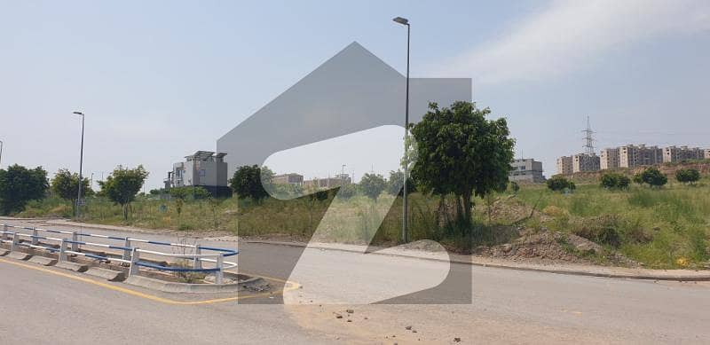 Exclusive, 2 Kanal plot on 60 ft street for Sale sector - B Exclusive, 2 Kanal plot on 60 ft street for Sale sector - B