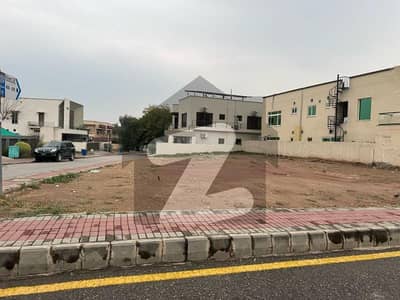 Residential Plot Sized 1 Kanal Is Available For Sale In Bahria Town Phase 2