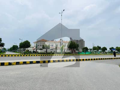 ڈی ایچ اے فیز 7 - سی سی اے 5 ڈی ایچ اے فیز 7,ڈیفنس (ڈی ایچ اے),لاہور میں 4 مرلہ کمرشل پلاٹ 3.5 کروڑ میں برائے فروخت۔ ڈی ایچ اے فیز 7 - سی سی اے 5 ڈی ایچ اے فیز 7,ڈیفنس (ڈی ایچ اے),لاہور میں 4 مرلہ کمرشل پلاٹ 3.5 کروڑ میں برائے فروخت۔