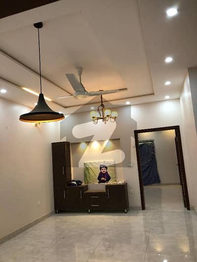 10 Marla Luxurious House Is Available For Rent