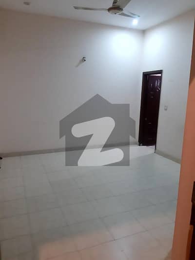 ROOM NEAR UCP AND EMPORIUM MALL