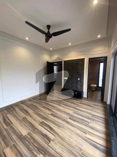Looking For A Prime Location House In Lahore